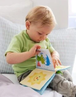 HABA 302097 Stoffbuch Zauberfrosch 5 HABA 302097 Stoffbuch Zauberfrosch -Haba 4753931 03